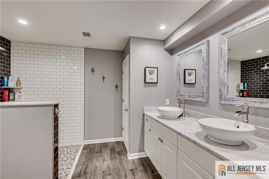 2 Jay Court South Brunswick NJ 08824