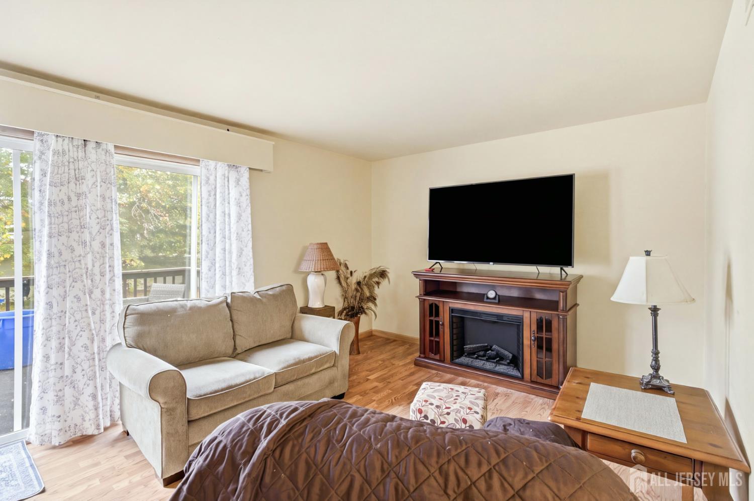 31 Astor Court Sayreville NJ 08872