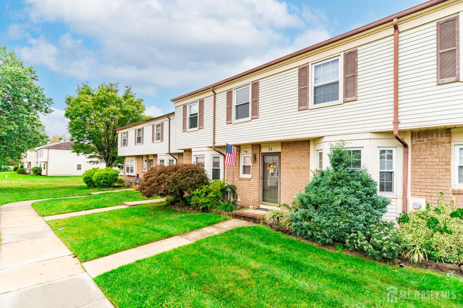 31 Astor Court Sayreville NJ 08872
