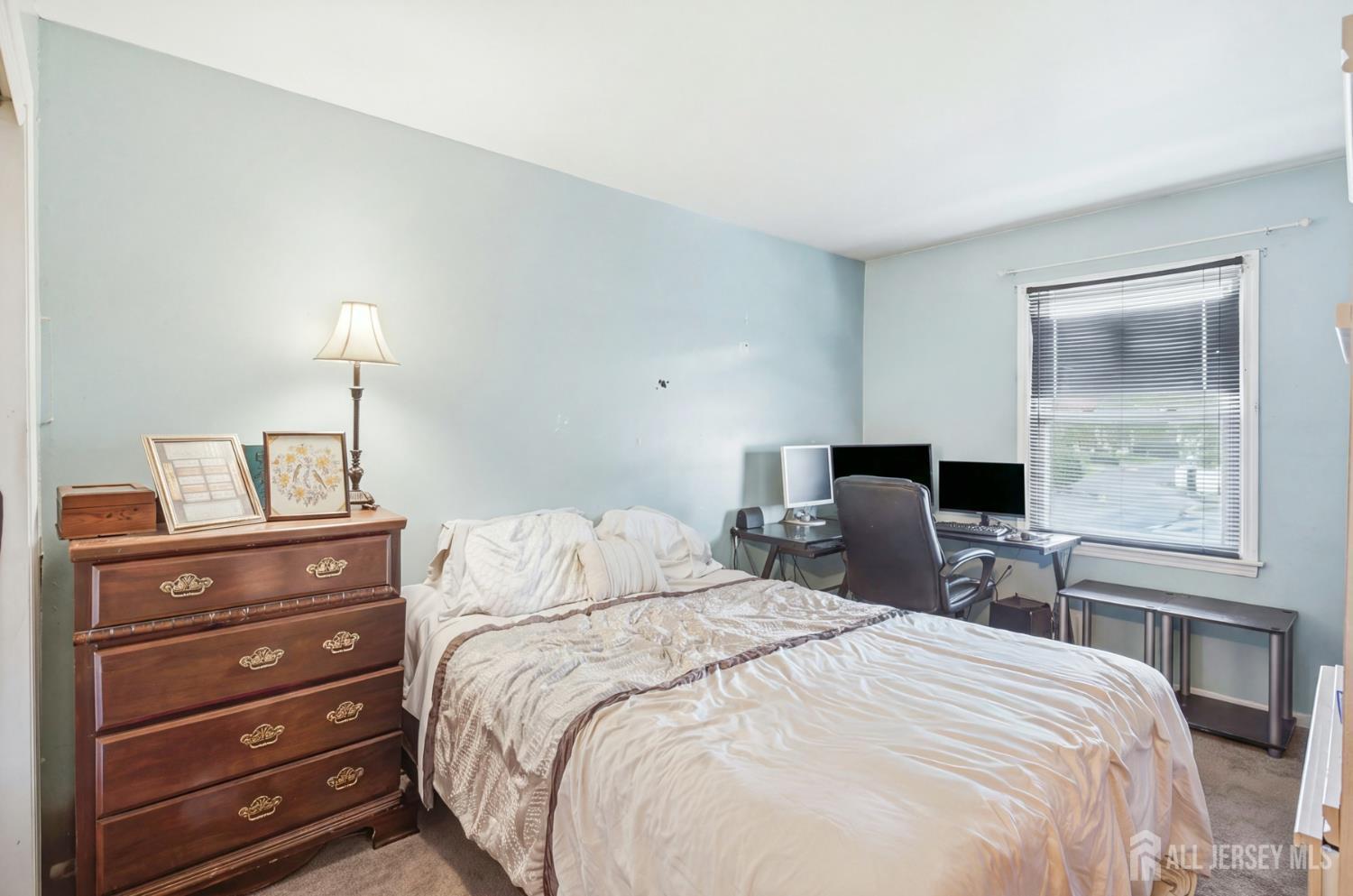 31 Astor Court Sayreville NJ 08872