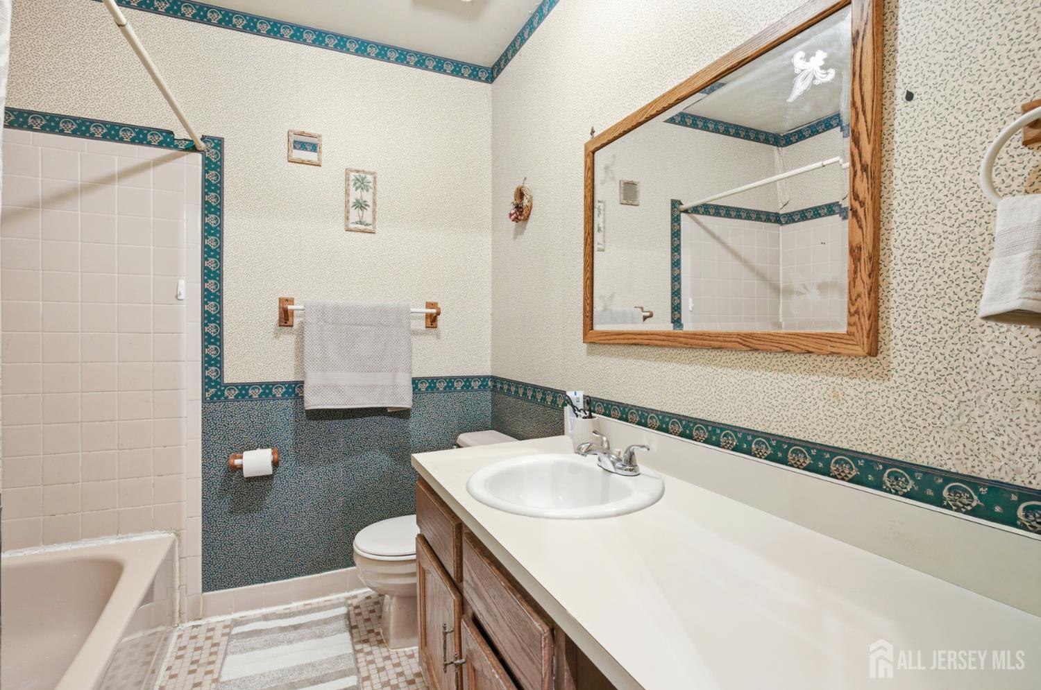 31 Astor Court Sayreville NJ 08872