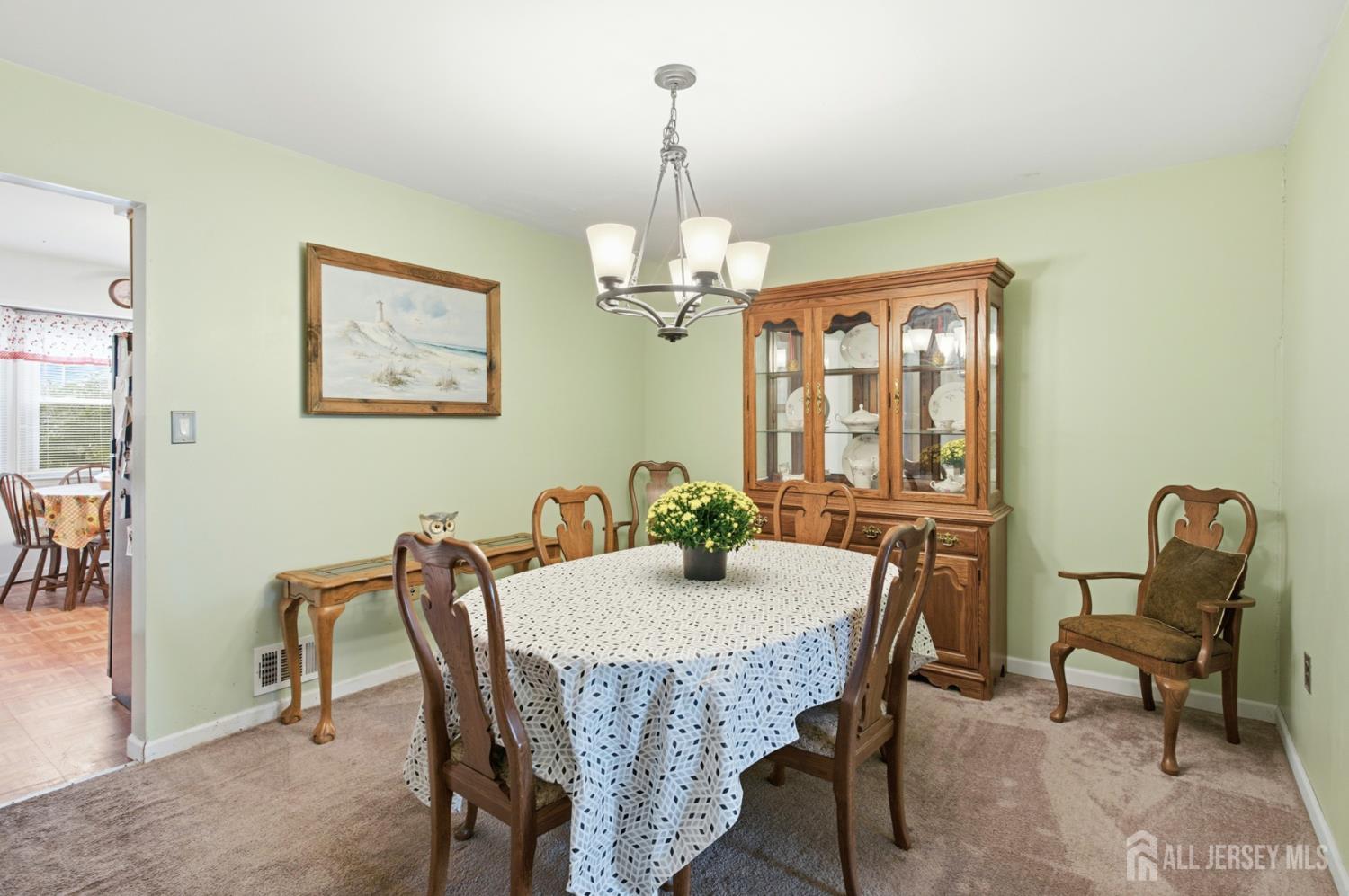 31 Astor Court Sayreville NJ 08872