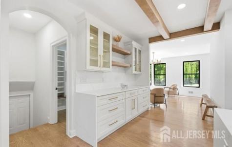 61 Hickory Street Metuchen NJ 08840