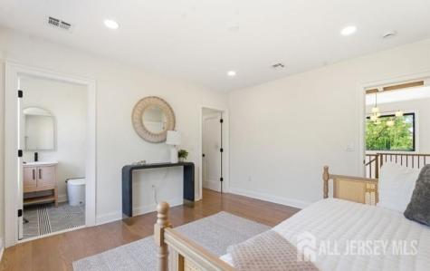 61 Hickory Street Metuchen NJ 08840