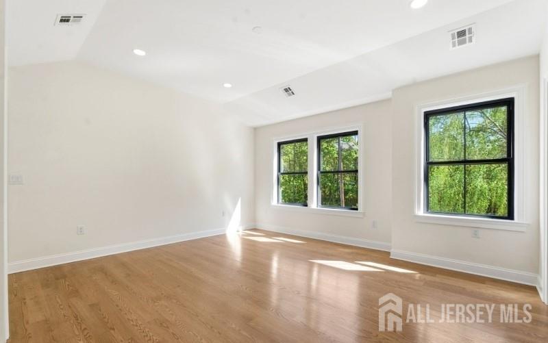 61 Hickory Street Metuchen NJ 08840