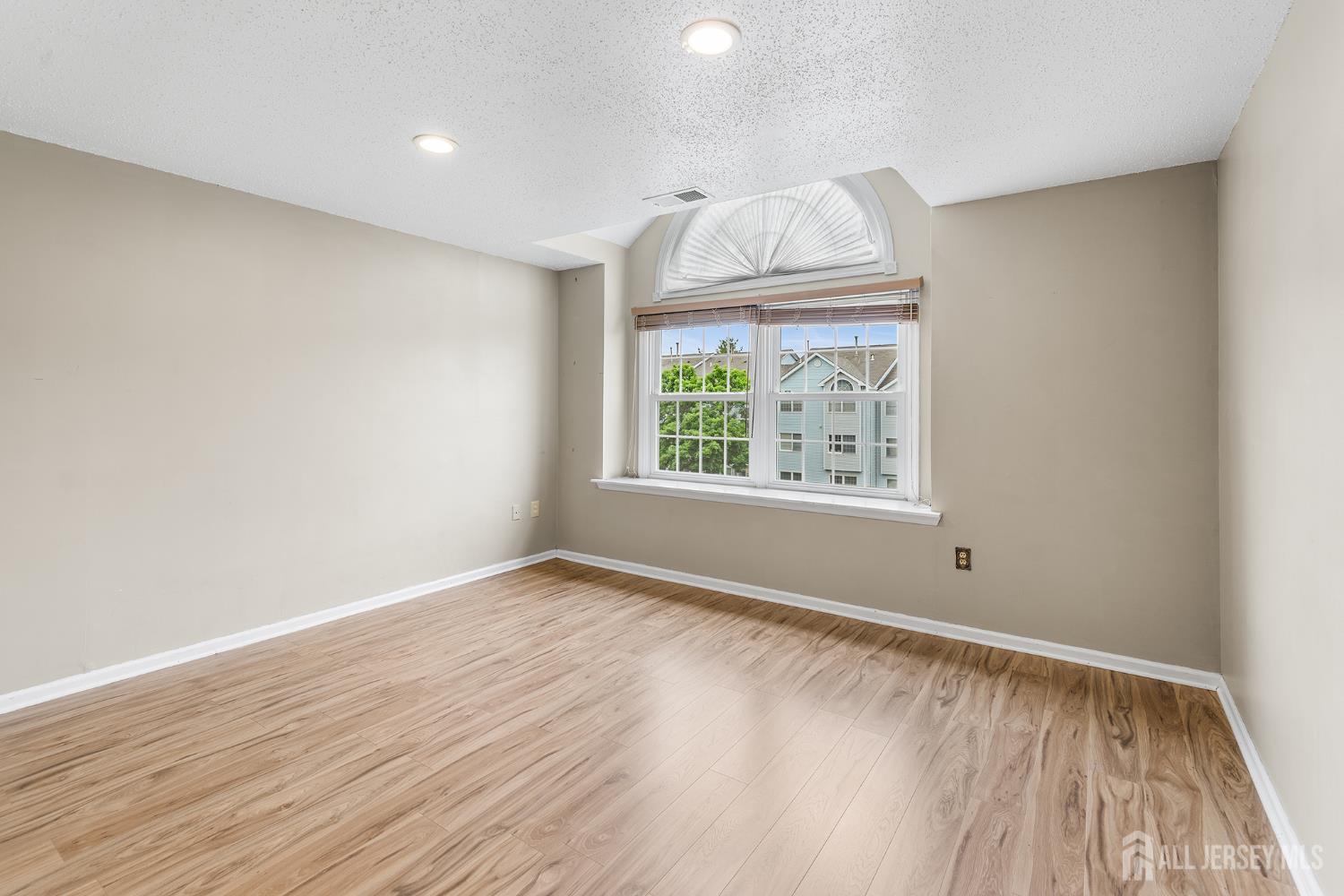 834 Edpas Road New Brunswick NJ 08901