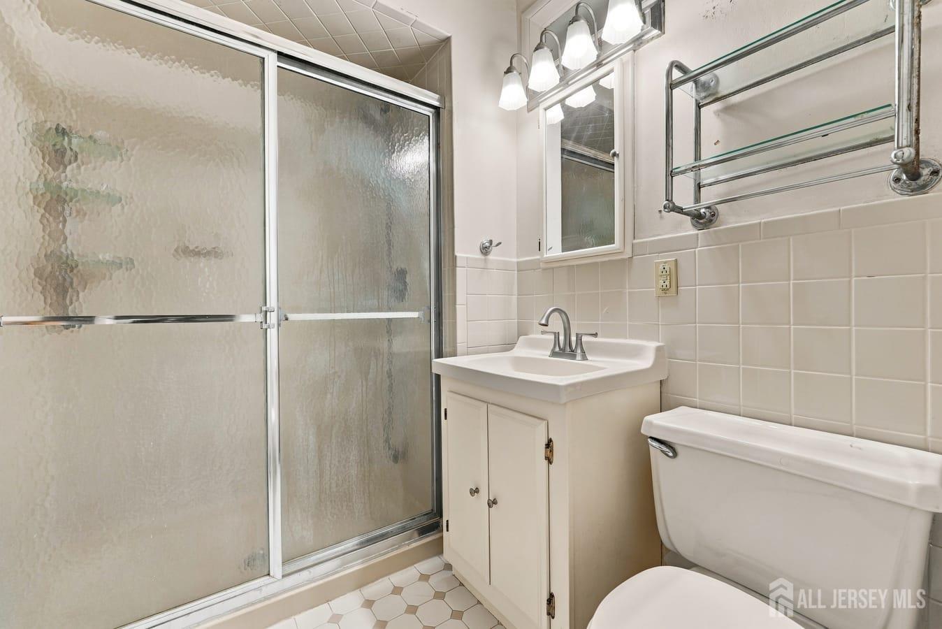 26 Chandler Road Edison NJ 08820