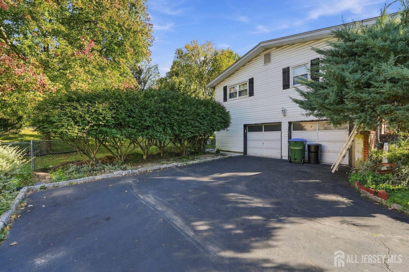 26 Chandler Road Edison NJ 08820
