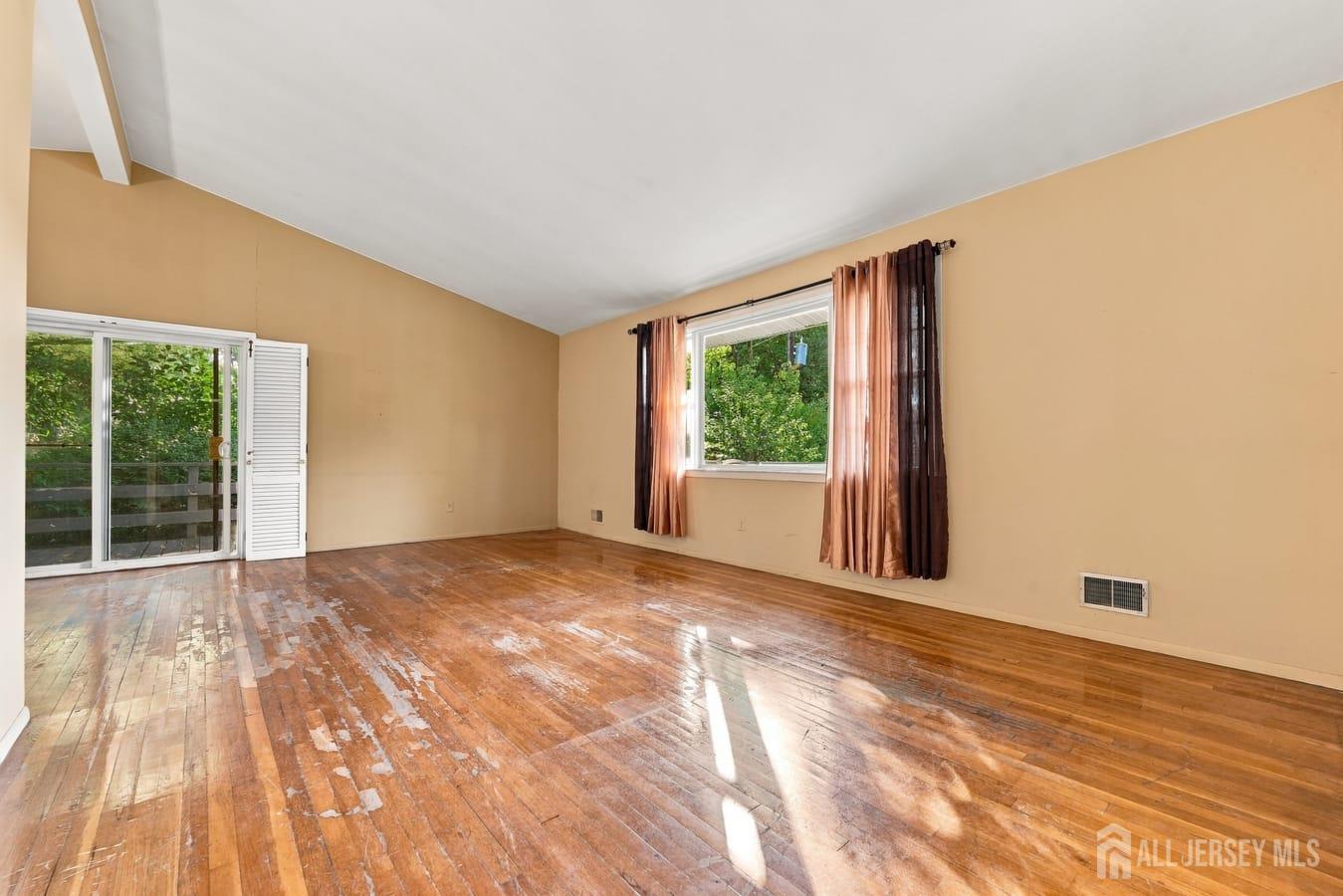 26 Chandler Road Edison NJ 08820