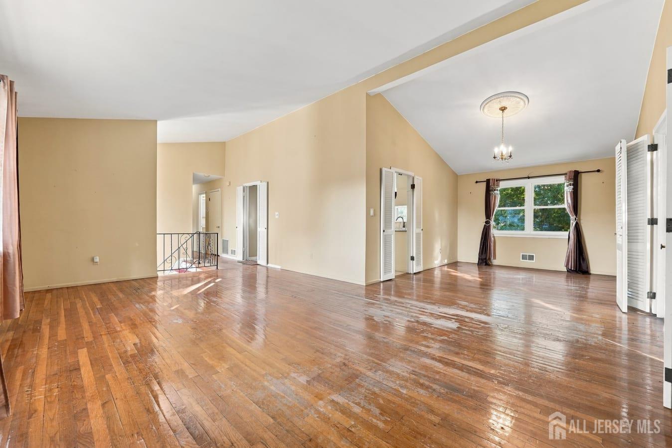 26 Chandler Road Edison NJ 08820