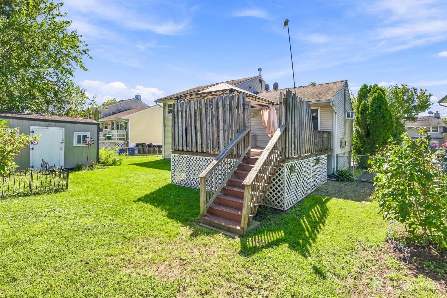 118 Markowitz Street Carteret NJ 07008