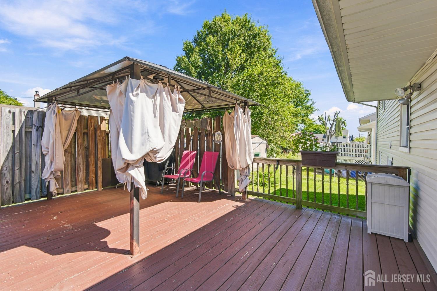 118 Markowitz Street Carteret NJ 07008