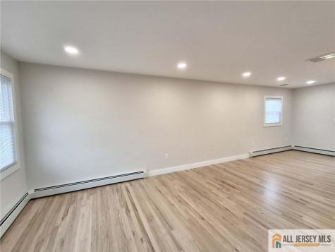 397 Lake Avenue Colonia NJ 07067