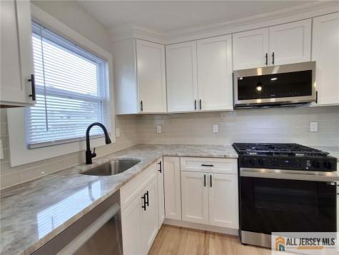 397 Lake Avenue Colonia NJ 07067