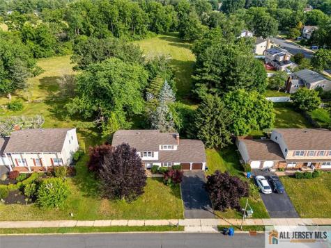 34 Groendyke Lane Plainsboro NJ 08536