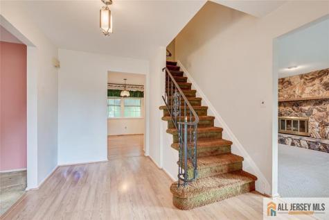 34 Groendyke Lane Plainsboro NJ 08536