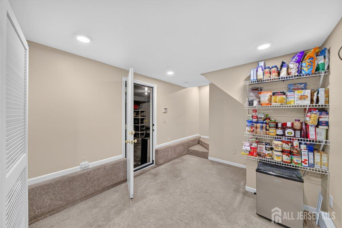 55 Marina View Drive Sewaren NJ 07077