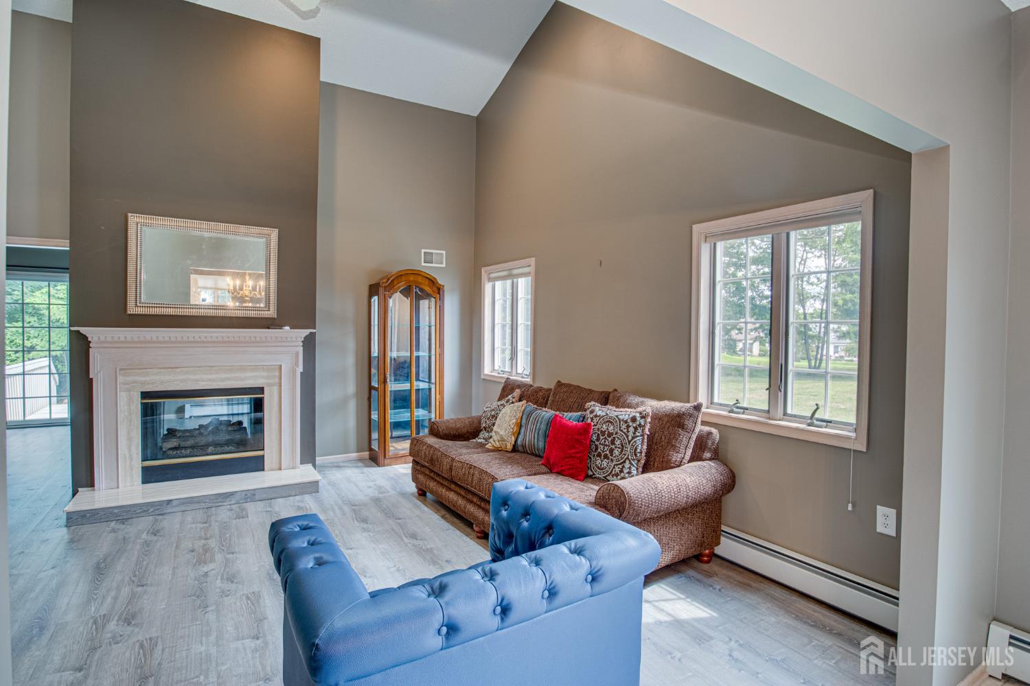 19 Dawson Lane Monroe NJ 08831