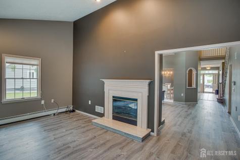 19 Dawson Lane Monroe NJ 08831
