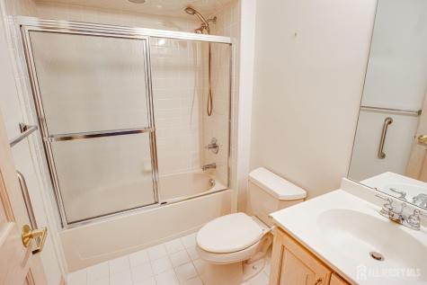 19 Dawson Lane Monroe NJ 08831
