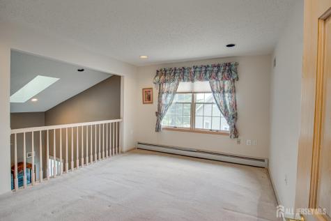 19 Dawson Lane Monroe NJ 08831