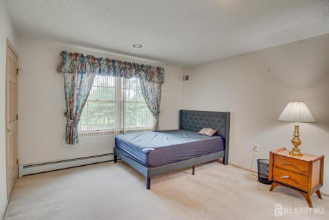 19 Dawson Lane Monroe NJ 08831