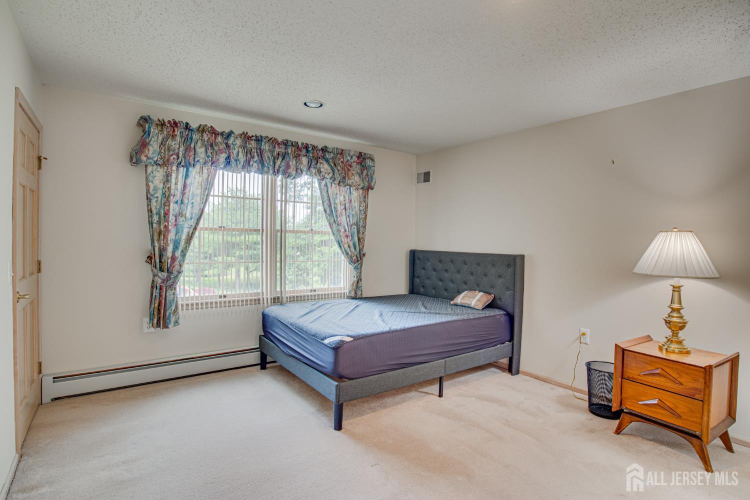 19 Dawson Lane Monroe NJ 08831