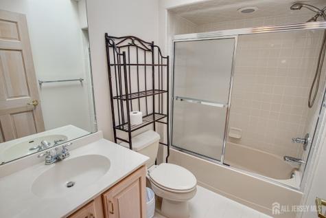 19 Dawson Lane Monroe NJ 08831
