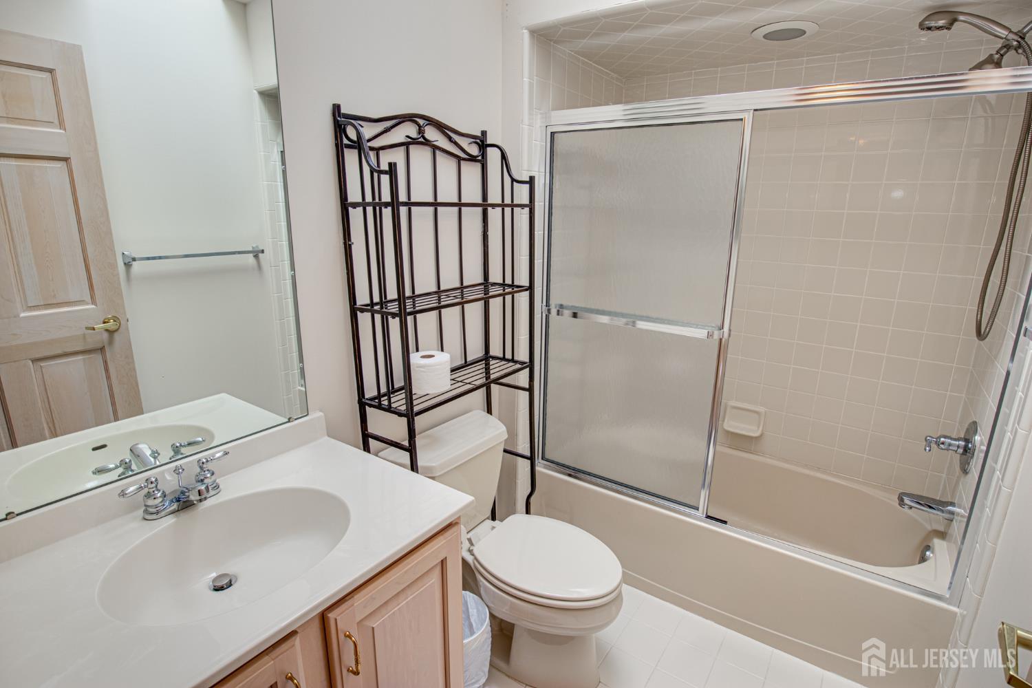 19 Dawson Lane Monroe NJ 08831