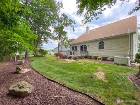 19 Dawson Lane Monroe NJ 08831