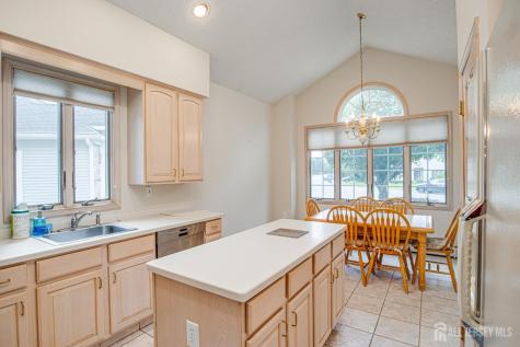 19 Dawson Lane Monroe NJ 08831