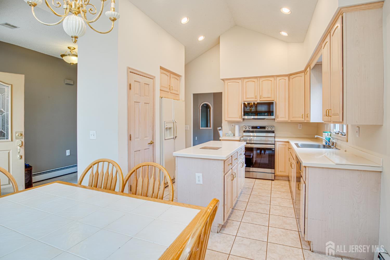 19 Dawson Lane Monroe NJ 08831