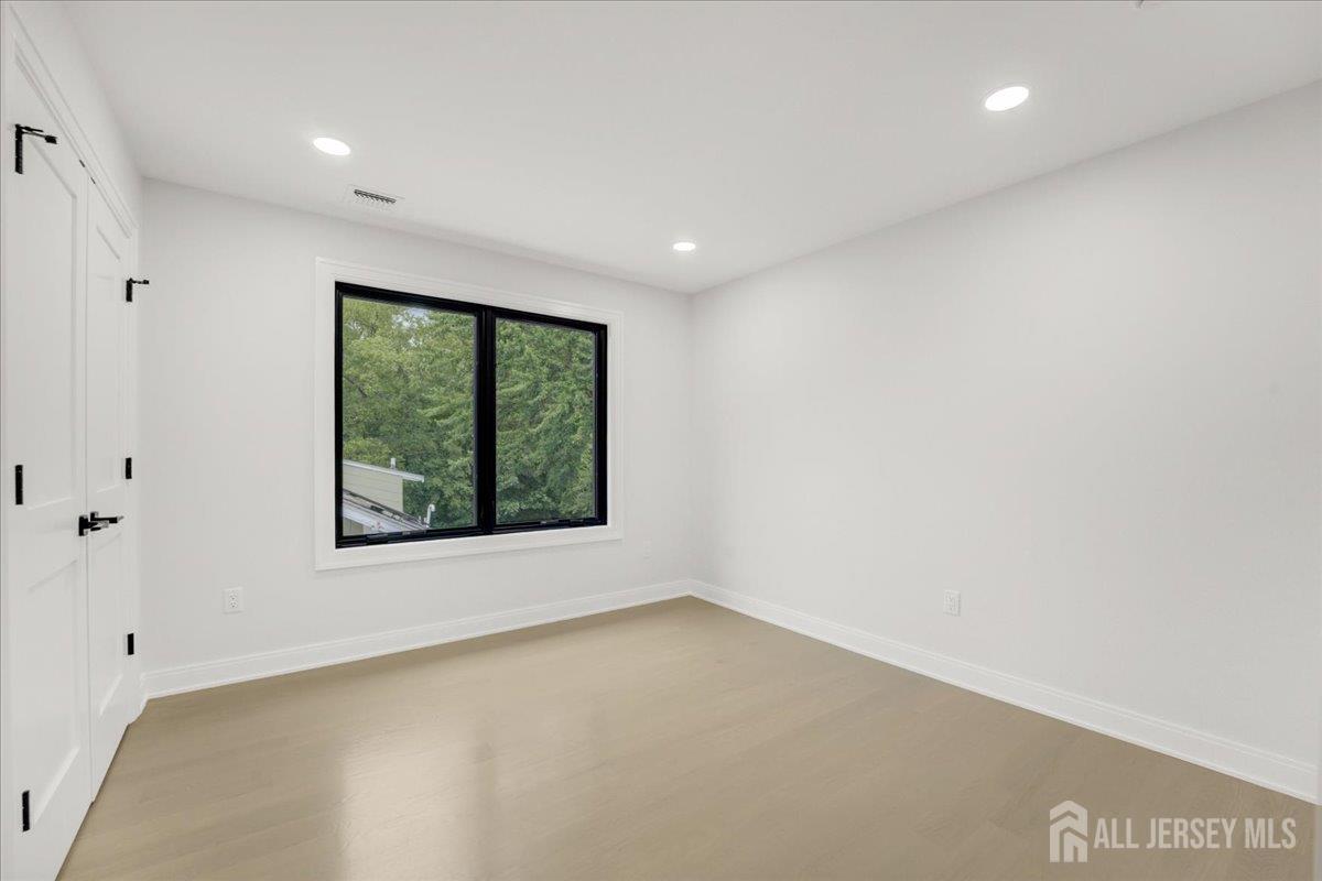 29 Lake Street Jamesburg NJ 08831