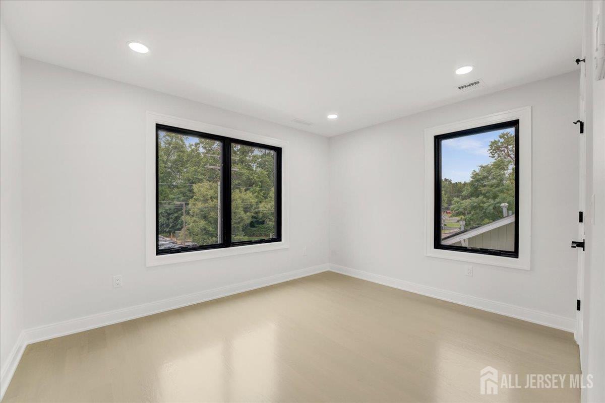 29 Lake Street Jamesburg NJ 08831