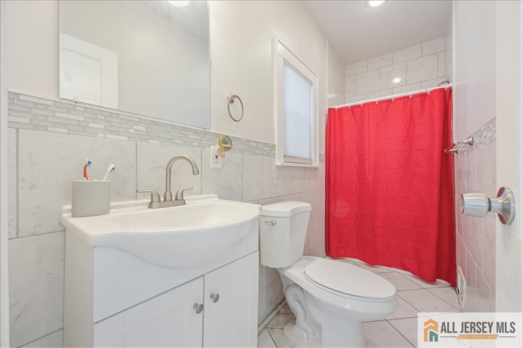 8 Center Street South River NJ 08882