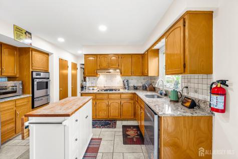 6 Stafford Road South Brunswick NJ 08852