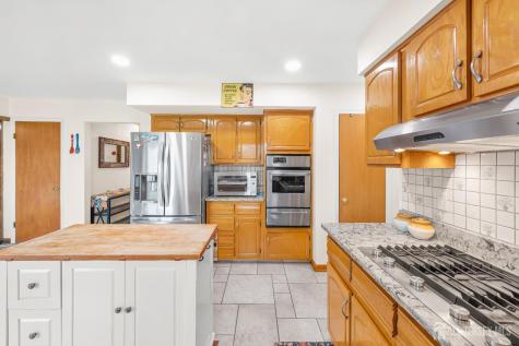 6 Stafford Road South Brunswick NJ 08852
