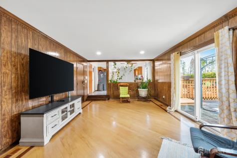 6 Stafford Road South Brunswick NJ 08852