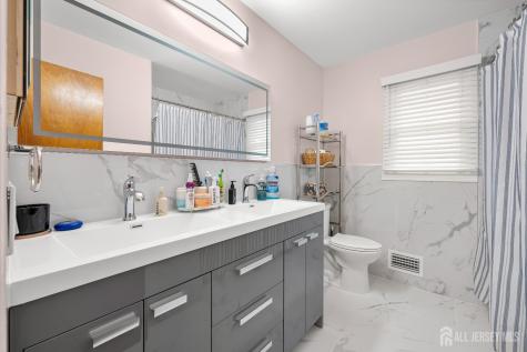 6 Stafford Road South Brunswick NJ 08852