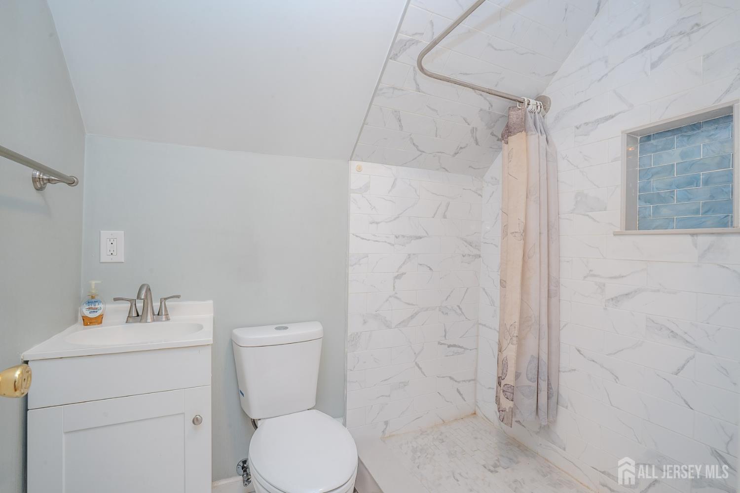 11 Holland Lane East Windsor NJ 08512