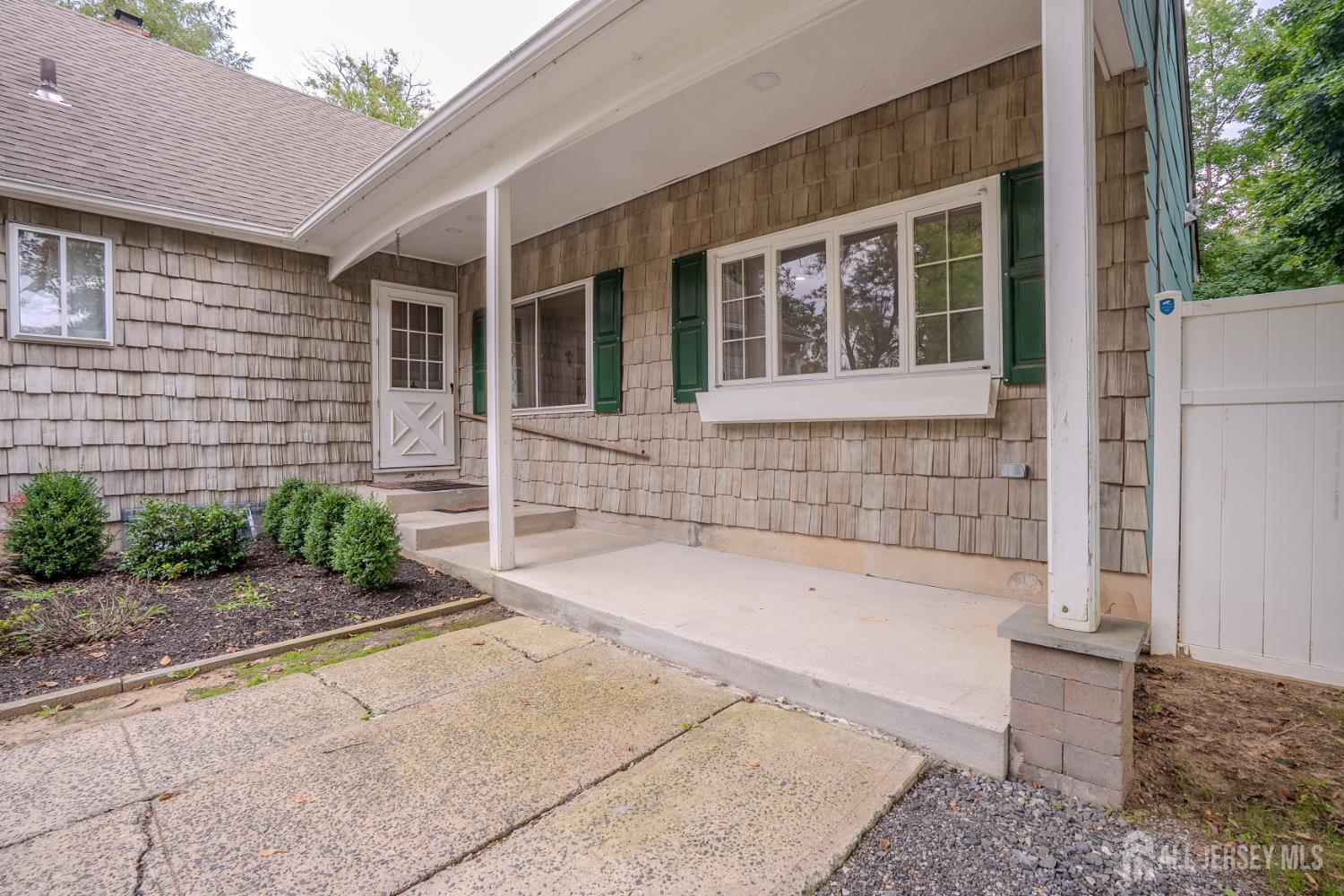 11 Holland Lane East Windsor NJ 08512