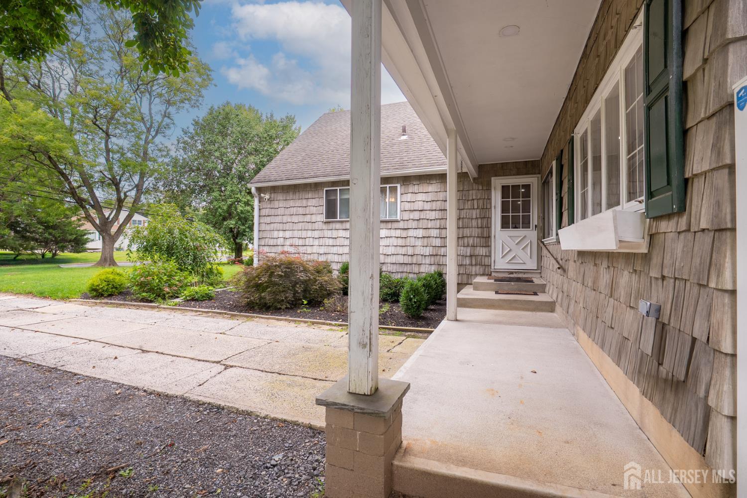 11 Holland Lane East Windsor NJ 08512