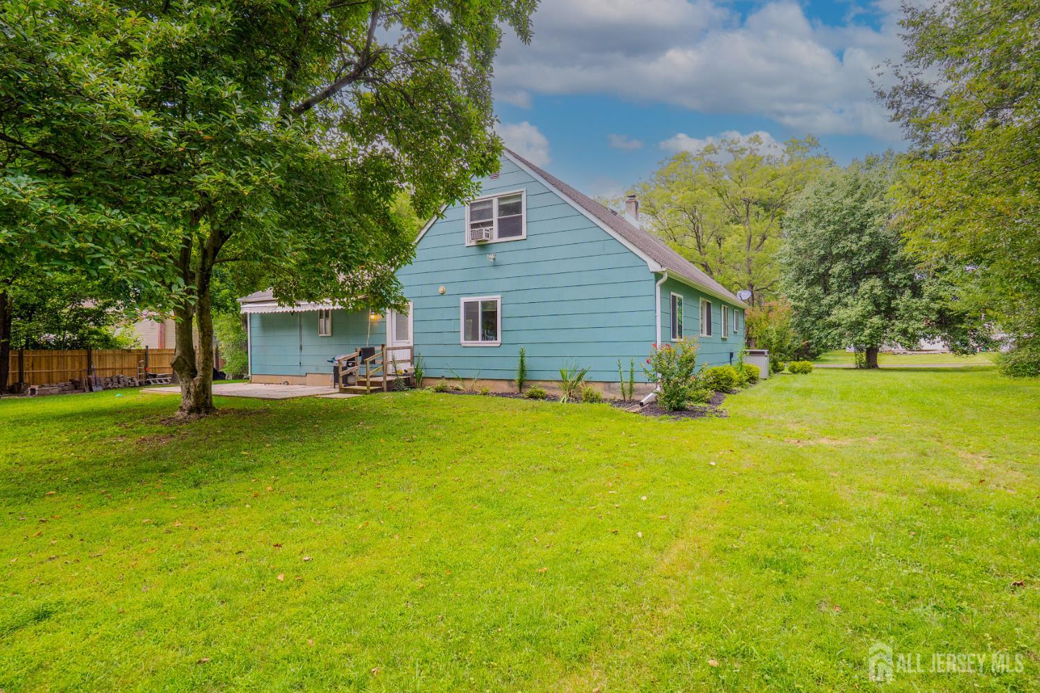 11 Holland Lane East Windsor NJ 08512