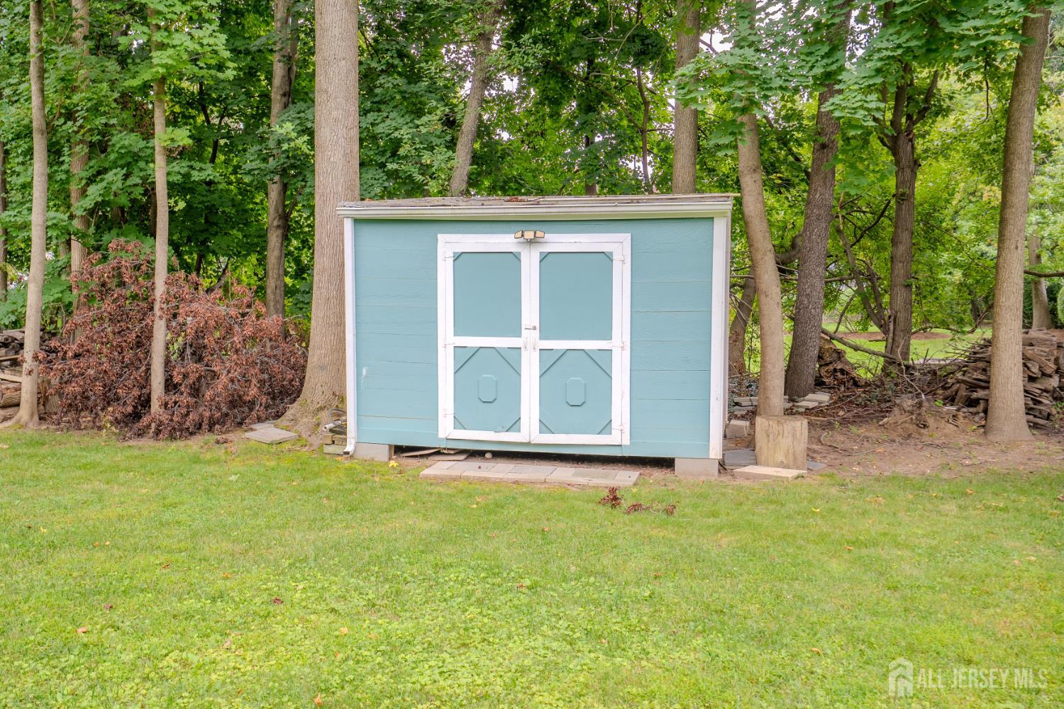 11 Holland Lane East Windsor NJ 08512