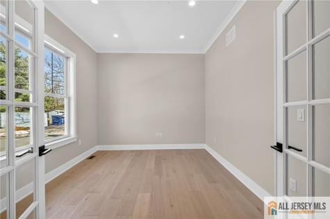 8 Arthur Lane Cranbury NJ 08512