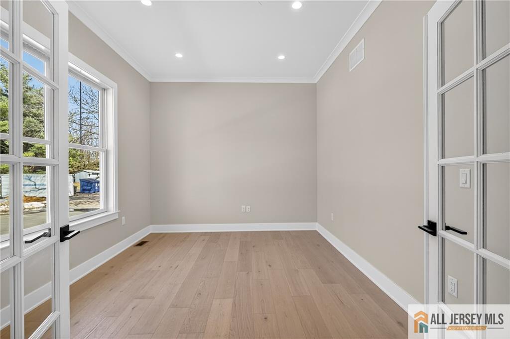 8 Arthur Lane Cranbury NJ 08512