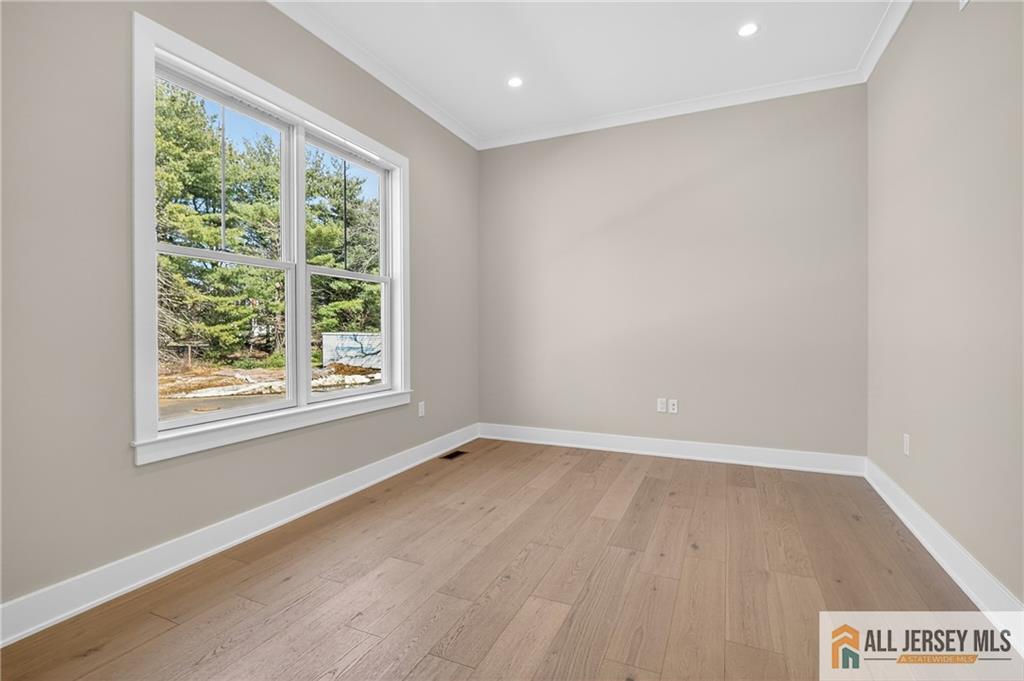 8 Arthur Lane Cranbury NJ 08512