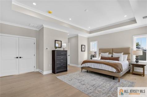 8 Arthur Lane Cranbury NJ 08512