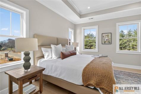 8 Arthur Lane Cranbury NJ 08512