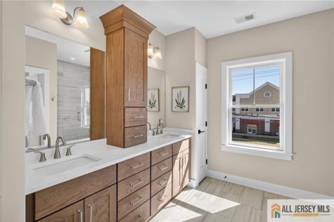 8 Arthur Lane Cranbury NJ 08512